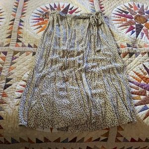 NWOT Urban Romantics wrap skirt.